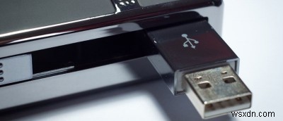 윈도우에서 리눅스 배포판을 손쉽게 다운로드하고 부팅 USB 만드는 방법