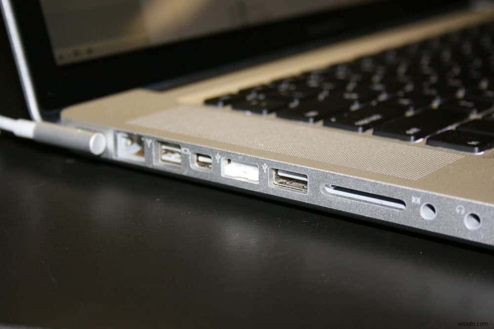 USB 킬 스틱(USB Killer)이란? 작동 원리부터 위험성과 대비법까지