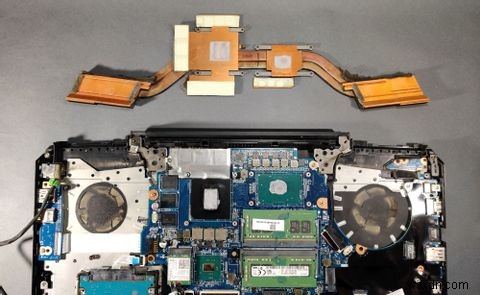 CPU 써멀 페이스트 재도포 완벽 가이드: 과열 문제를 해결하는 올바른 방법