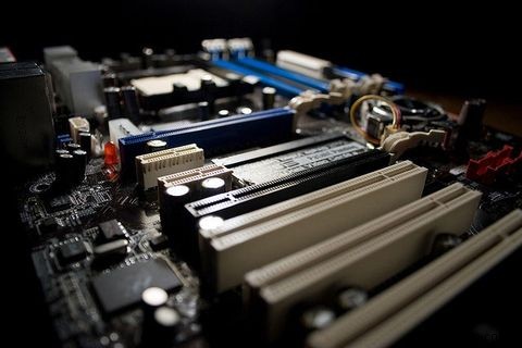 PC 속도를 저하시키는 숨겨진 사양 5가지 – 스펙 시트로는 알 수 없는 진짜 성능