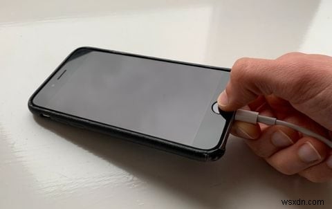 iPhone 홈 버튼이 작동하지 않을 때? 지금 바로 시도할 수 있는 5가지 빠른 해결 방법