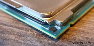 CPU 델리딩(Delidding) 완벽 가이드: IHS를 분리하는 방법과 그 가치