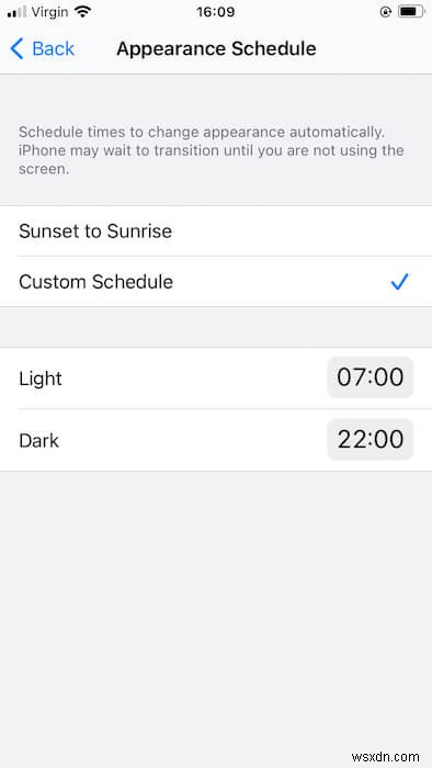 macOS와 iPhone에서 해 질 때 다크 모드 자동 전환 예약하는 방법