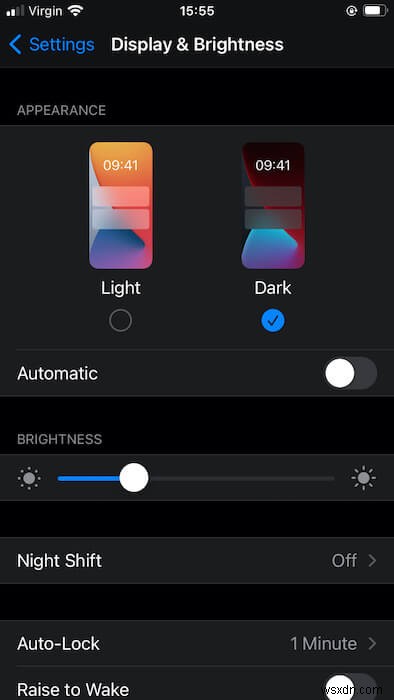 macOS와 iPhone에서 해 질 때 다크 모드 자동 전환 예약하는 방법