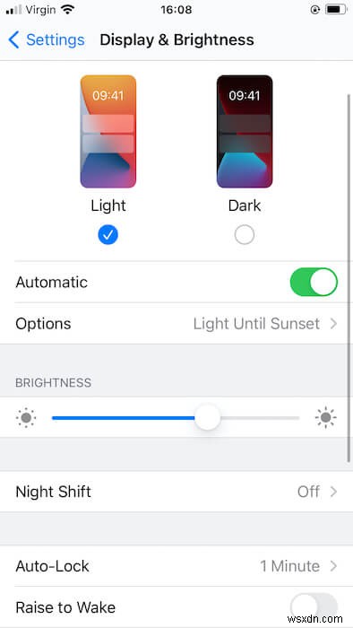 macOS와 iPhone에서 해 질 때 다크 모드 자동 전환 예약하는 방법