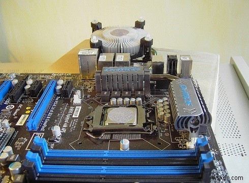 CPU 과열 해결 가이드: 온도 확인부터 냉각 솔루션까지