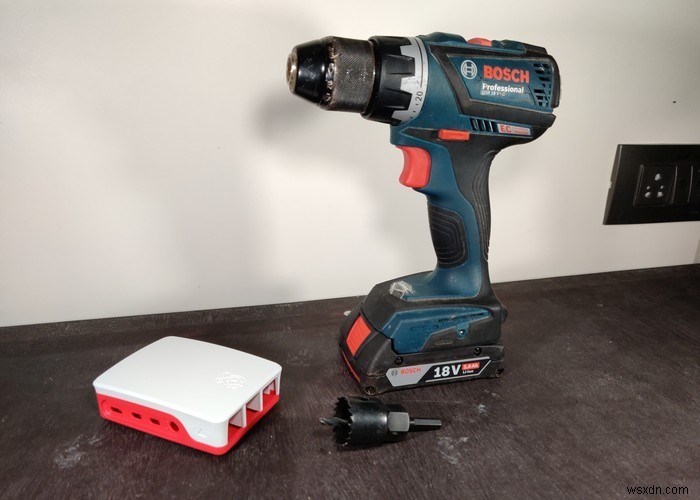 공식 라즈베리 파이 4 케이스에 팬을 장착하는 DIY 방법