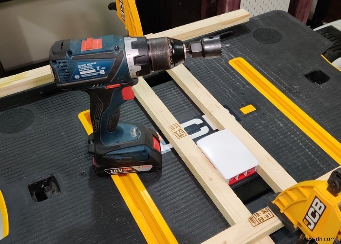 공식 라즈베리 파이 4 케이스에 팬을 장착하는 DIY 방법