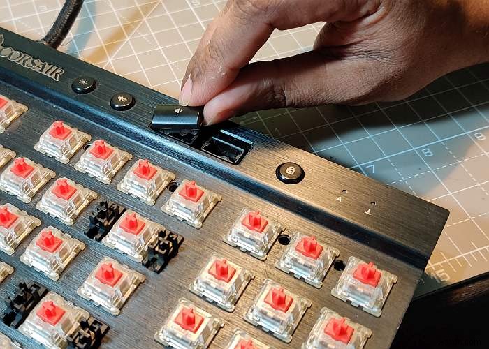 DIY 수리 가이드: 기계식 키보드 스위치 교체, 생각보다 어렵지 않습니다