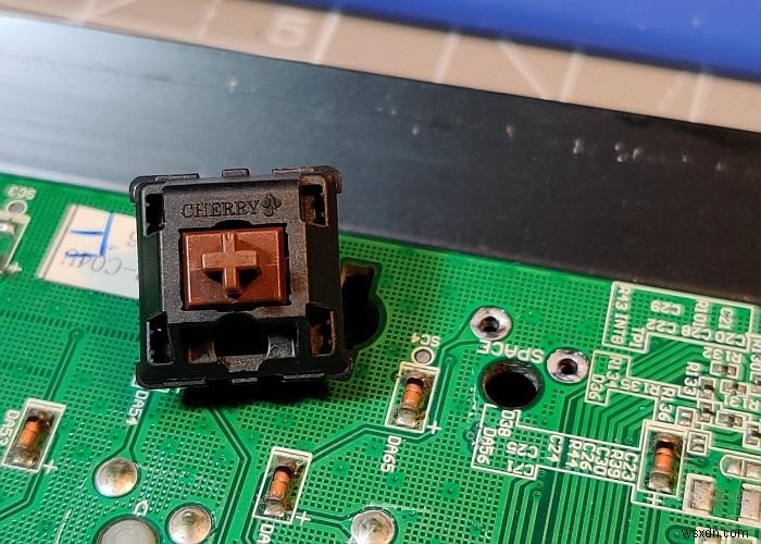 DIY 수리 가이드: 기계식 키보드 스위치 교체, 생각보다 어렵지 않습니다