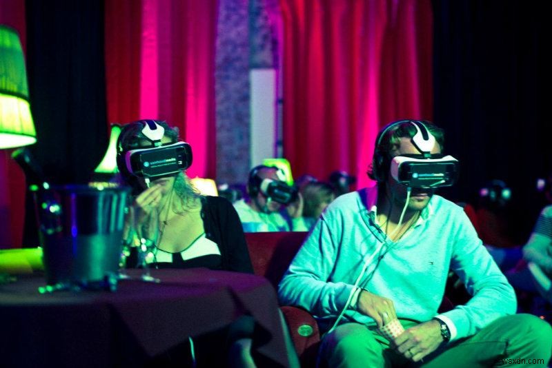 VR 헤드셋으로 경험하는 놀라운 10가지 일