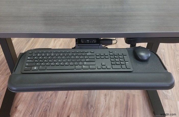 VertDesk 리뷰: 커스터마이징이 뛰어난 고품질 전동 스탠딩 데스크