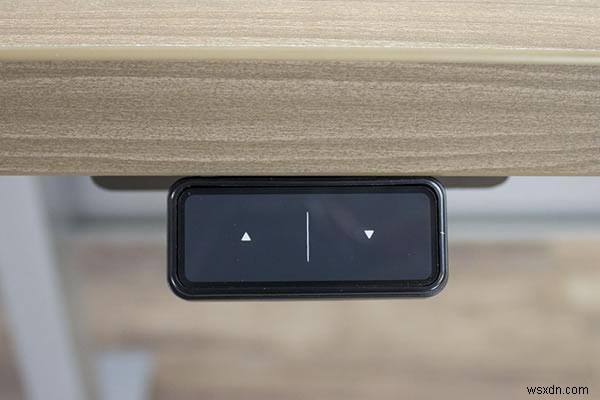 VertDesk 리뷰: 커스터마이징이 뛰어난 고품질 전동 스탠딩 데스크