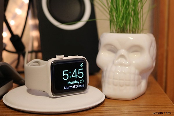 애플 워치(Apple Watch) 알람 설정 방법 – 시리부터 야간 모드까지 완벽 정리