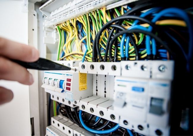 10G 브로드밴드 완벽 정리: 5G와의 차이부터 Wi-Fi 6, 출시 전망까지
