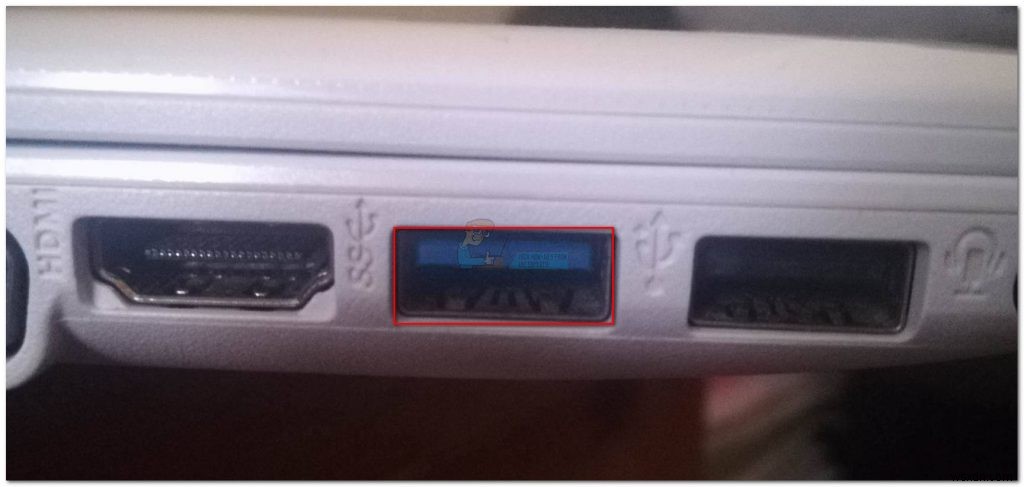 기호와 색상으로 USB 포트 구분하는 방법 (USB 3.0 vs 2.0)