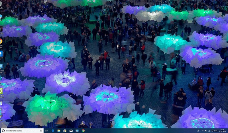 Windows 10에서 매일 바뀌는 빙(Bing) 이미지를 배경화면으로 자동 설정하는 방법