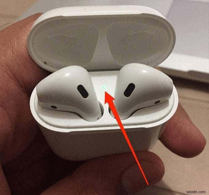 애플 에어팟(AirPods) 완벽 활용 가이드: 알아두면 유용한 핵심 팁 19가지