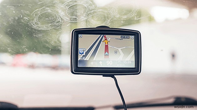 스마트폰 내비게이션 앱 vs 전용 GPS 기기, 무엇을 선택해야 할까?