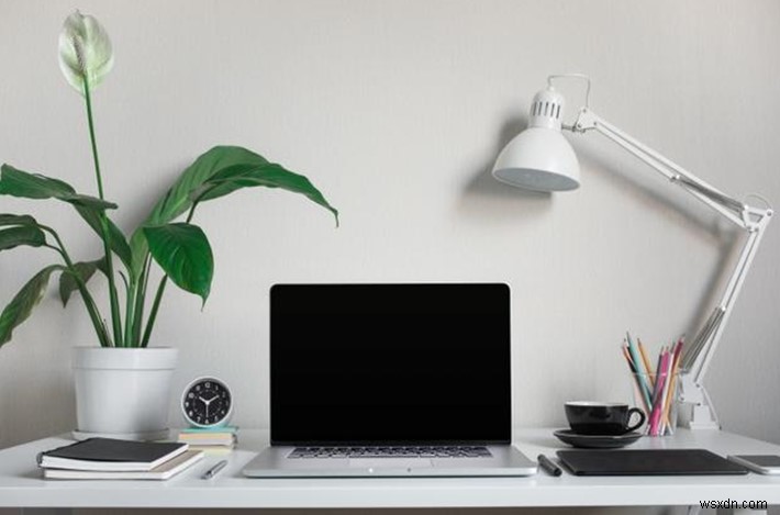 Windows 10 PC에서 모니터가 갑자기 검은 화면으로 바뀔 때 해결하는 방법