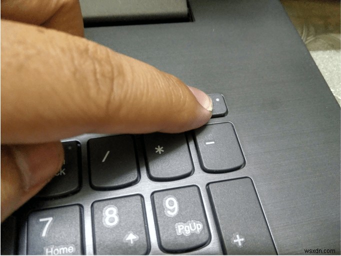 레노버 노트북 키보드 백라이트가 켜지지 않을 때? 원인별 해결 방법 총정리