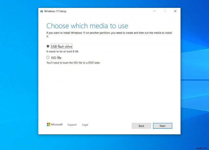 시스템 요구 사항 우회하기: 지원되지 않는 PC에 Windows 11 설치하는 완벽 가이드