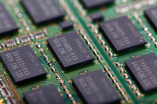더 빠른 RAM이 정말 가치 있을까? 2400MHz vs 3000MHz 성능 차이 완벽 분석