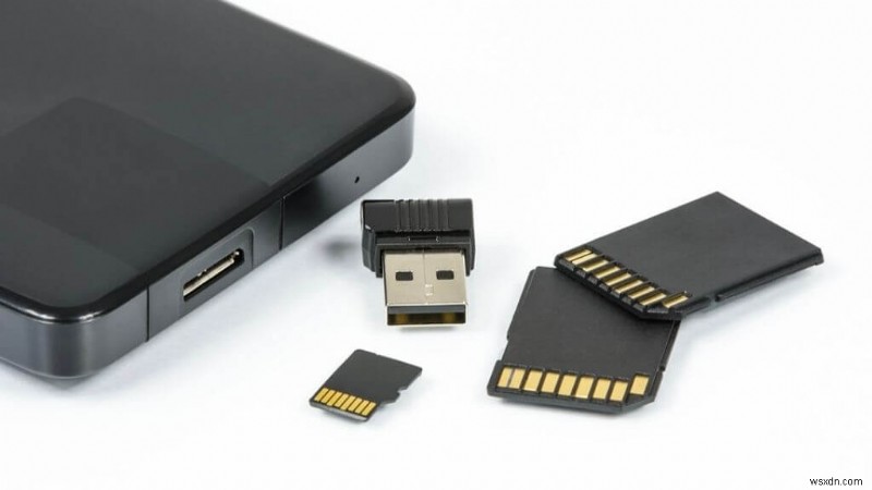 SSD 완벽 가이드: 작동 원리부터 장단점, HDD를 대체하는 이유까지