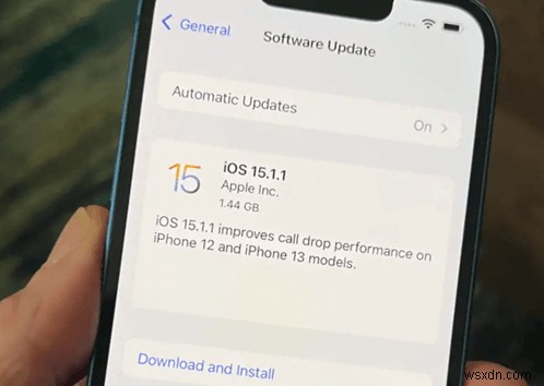 애플, iOS 15.1.1 긴급 출시 — 아이폰 12·13  통화 끊김  해결, 업데이트해야 할까?