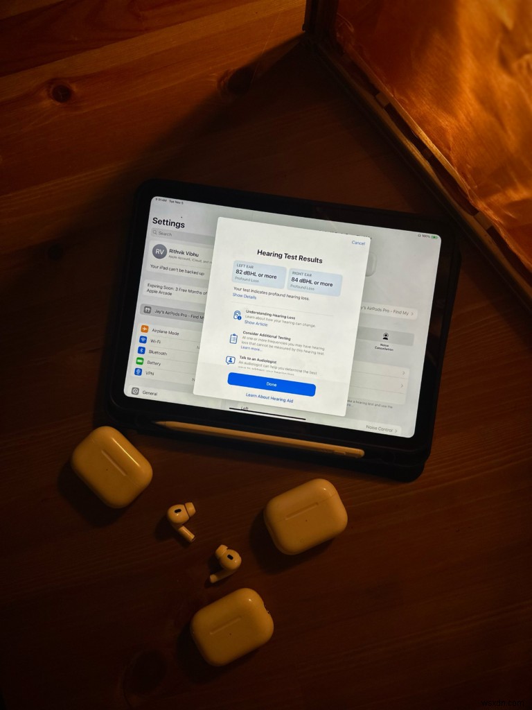 인도 벵갈루루 테크 전문가 3인조, 할머니의 청력을 위해 지역 제한된 AirPods Pro 2 보청기 기능 해제