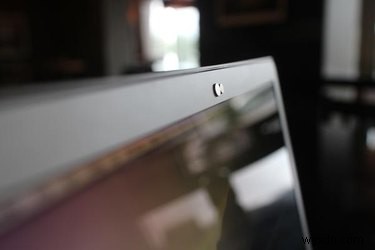 노트북 카메라 보호 방법 4가지, FBI 전직 국장도 권장하는 개인정보 보호 팁