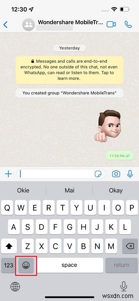 아이폰 WhatsApp에서 미모티콘 스티커 보내는 방법, 단계별 완벽 가이드