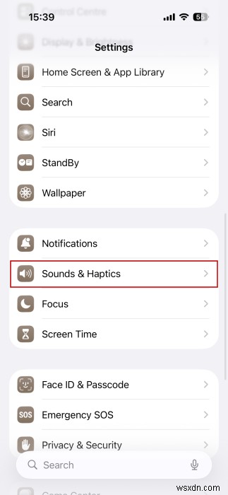 iPhone  이름 인식  기능 완벽 가이드 – 음악 듣는 중에도 주변 목소리 놓치지 않는 법