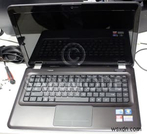 HP Pavilion DV6-3000 수리 가이드: 과열과 덮개 닫힘 문제를 한 번에 해결하는 하단 케이스 교체
