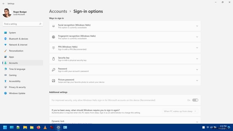 Windows 11 리뷰: 1년 반이 지나도 여전히 부족한 운영체제