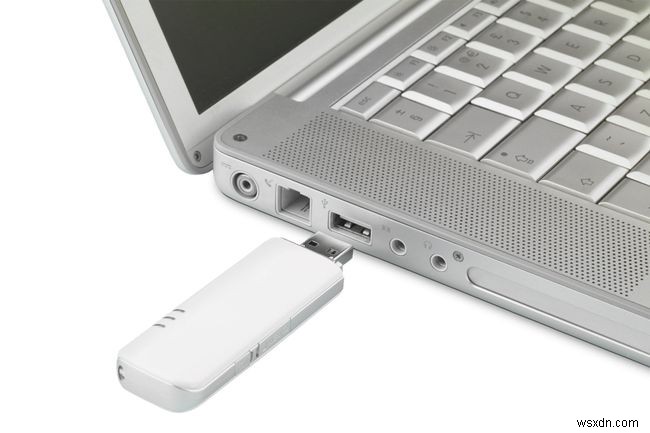 USB 모뎀을 무선 라우터에 연결하는 방법