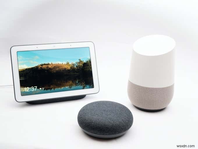 Google Home 및 Home Mini를 초기화하는 방법