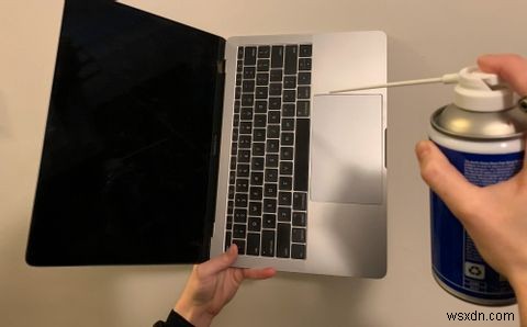 MacBook에서 고정 키를 수정하는 방법 