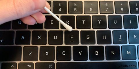 MacBook에서 고정 키를 수정하는 방법 