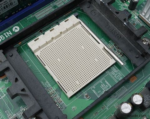 하드코어 하드웨어 업그레이드:자신의 CPU를 설치하거나 교체하는 방법 