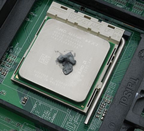 하드코어 하드웨어 업그레이드:자신의 CPU를 설치하거나 교체하는 방법 