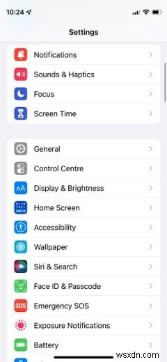 앱 라이브러리에서 iPhone의 홈 화면으로 앱을 이동하는 방법
