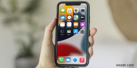 iOS 15는 시간에 민감한 알림을 도입했습니다. 알림을 작동하게 하는 방법은 다음과 같습니다.