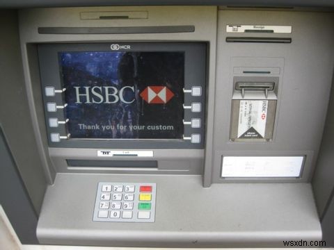 사기꾼이 ATM을 사용하여 당신을 제거하는 방법