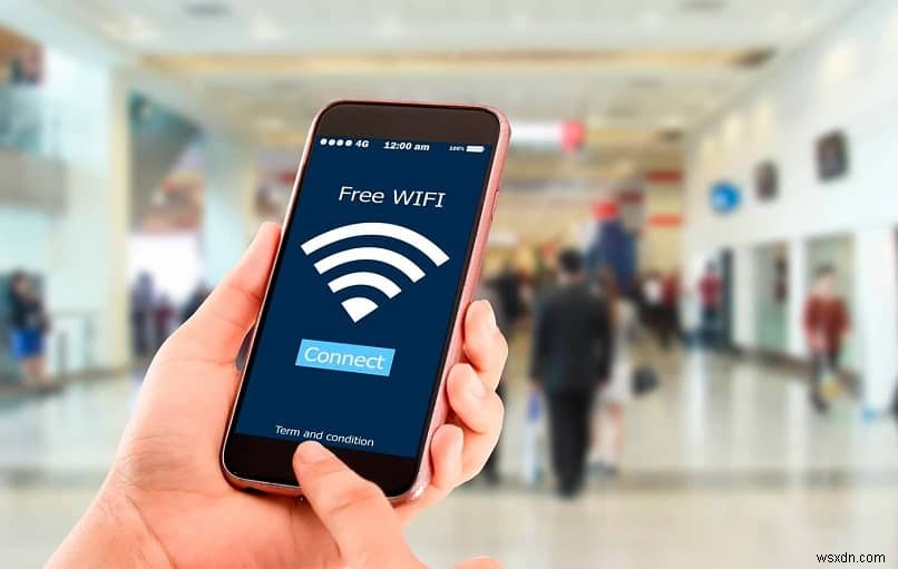 공용 Wi-Fi 네트워크를 사용할 때 안전하게 서핑하려면 어떻게 해야 합니까? (예시)