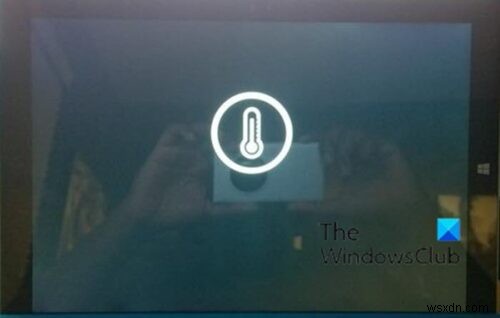 온도계 아이콘이 있는 검은색 화면이 나타난 후 Surface가 종료됨 