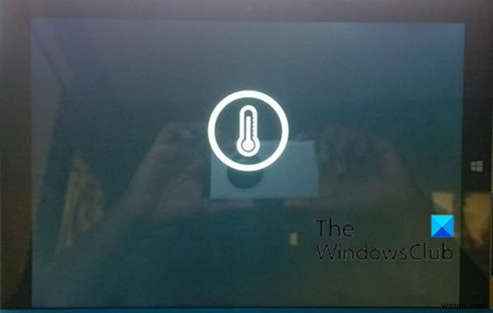 온도계 아이콘이 있는 검은색 화면이 나타난 후 Surface가 종료됨 