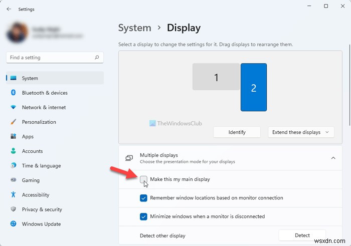 Windows 11/10에서 바탕 화면 아이콘이 기본 모니터에서 보조 모니터로 이동됨 