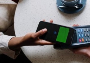 모바일 결제 대결:Google Pay vs. Apple Pay vs. Samsung Pay 