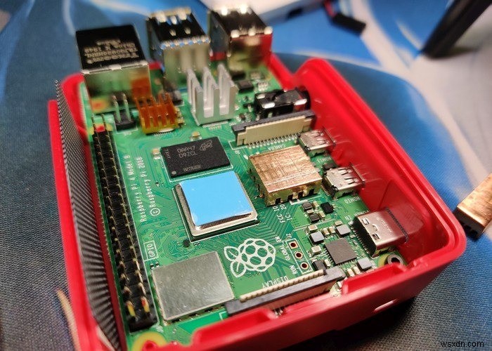 팬이 있는 Raspberry Pi 4 케이스를 만드는 방법 